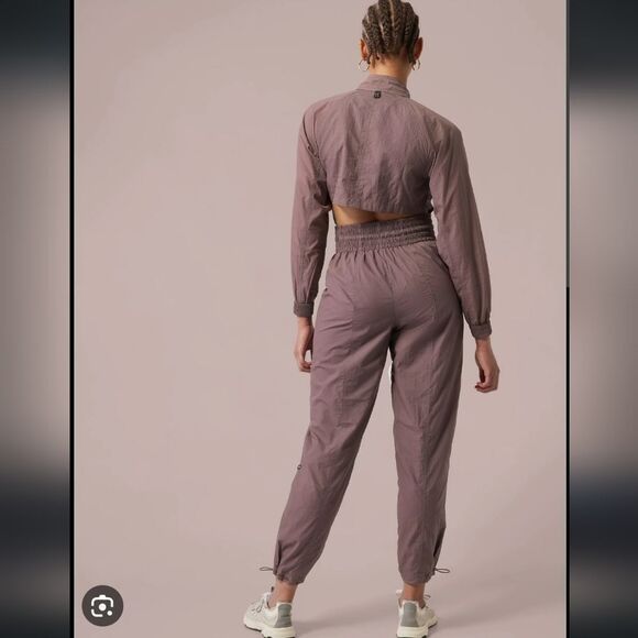 - Alicia Keys Utility jumpsuit for Athleta 20 - Picture 4 of 6